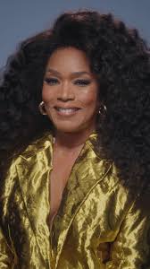 When it comes to getting into character, T&C March cover star  @im.angelabassett knows the power of wardrobe. The Academy Award-winning  actress reflects