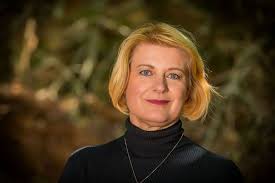 Diana Moore, Mezzo-Soprano — Schwalbe & Partners