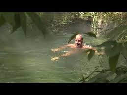 Après presque trois semaines dans la brousse, deux aventuriers ont abandonné et la plupart des autres fouillent désespérement la savane à la recherche de nourriture. Download Download Les Boules Et Les Chocottes Xl Colombie Integrale 3gp Mp4 Codedfilm