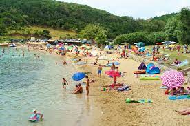 Grecii se mandresc cu tara lor, iar despre thassos spun ca este insula de smarald a regiunii. Top 25 De Plaje Cu Nisip In Croatia Igotravel Ro