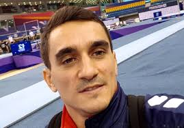 Gimnastul marian drăgulescu, 38 de ani, a anunțat azi că a divorțat de soția sa, corina. Inceredil Marian Dragulescu IÈ™i PrezintÄƒ Viitoarea SoÈ›ie La Cateva Luni De La DivorÈ›ul Acestuia