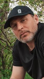 Derek Drescher's Instagram, Twitter & Facebook