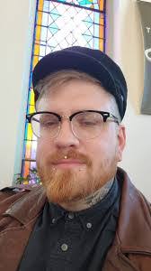 Robert Kraiza's Instagram, Twitter & Facebook