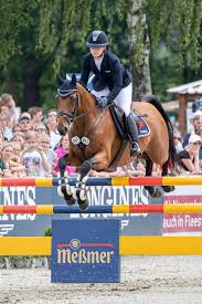 Vielseitigkeitsreiterin julia krajewski hat bei den olympischen spielen in tokio als erste frau gold in der einzelwertung gewonnen. Julia Krajewski Bleibt Deutsche Meisterin Gewinnerin Der Cci4 S Messmer Trophy Horseweb