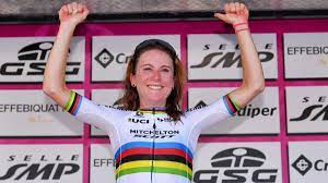 25/07/21 12:59pm 1:09 annemiek van vleuten mistook silver for gold … Annemiek Van Vleuten Battles Past Wrist Fracture To Compete In World Championships Eurosport