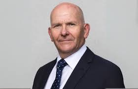 Derek Mann's Instagram, Twitter & Facebook