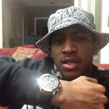 Aaron Holder (@_houdinime)