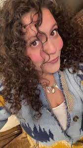 Juliette Curly Hair Latina (@juliettescastillo)