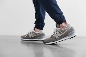 Always debuting new colors and themes for men, women and children, this sneaker continues to reign supreme over street style. New Balance 574 Classic Grey Sneakers Magazine