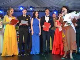 Balurile Bobocilor Pe O Gura De Rai La Colegiul Alexandru Cel Bun Gura Humorului Monitorul De Suceava Miercuri 7 Noiembrie 2018
