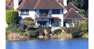 Pour vos plateaux de fruits de mer, vous n'aurez que 300m à faire pour vous approvisionner. 62 Saint Malo Bch Oceanside Ca 92054 Public Property Records Search Realtor Com Beach Cottages Beach House Cottage