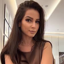 Ne vedem joi la @beachplease! Let's make some beautiful memories together!  ❤️🚀 . . . . . . . . . . . . . . . . . . . . . . . . . . #festival #beach  #aftrohouse #house #music #djlucille #memories