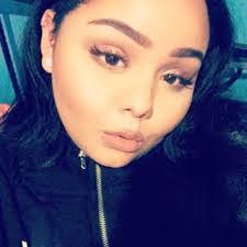 Danielle Giraud's Instagram, Twitter & Facebook