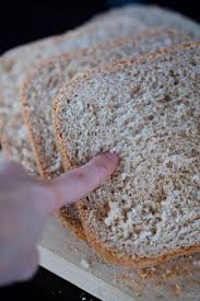 Pan De Molde Integral Super Esponjoso En Panificadora Tarthelemy Pan En Panificadora Recetas Pan Integral Panificadora Pan De Molde