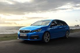Cette troisième génération de 308 reprend les codes stylistiques actuels de la marque. La Peugeot 308 Sw 2020 Recoit Des Compteurs Numeriques Auto Journal