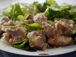 Si inforna e si fa rosolare, il grasso del lardo va a condire il coniglio e si avrà un secondo piatto davvero gustoso! Coniglio In Gelatina Ricettone