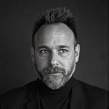 Amazon.com: Wayne Simmons: books, biography, latest update