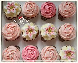 3btier pink and gold glitter cupcake topper and food picks at sweetlyintoxicating@etsy.com. Cupcake Gallery Sweet Dee S Bakery
