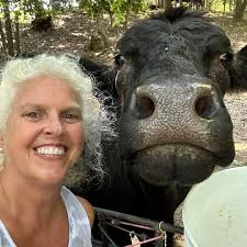 Please help, flood me with ideas for this ledge...its VERY NARROW nothing  really fits