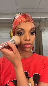 She's baaaack! ✨ In the comments below, welcome back Fana Minea  Tesfagiorgis! Fana was previously a dancer with the Company from 2013–2019  and has joined us for the U.S tour.