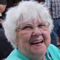 Geraldine Hansen's Instagram, Twitter & Facebook