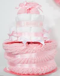 Les futurs parents étaient ravis et ça ajoute une décoration pour la babyshower! Gateau De Couches Baby Shower Cadeaux