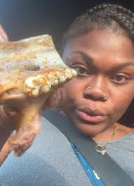 Somebody whole mouth in this girl food wtf😭🤯