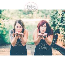 Poses Birthday Photoshoot With Friends Ideas Pin On Pickin Daisies Photography