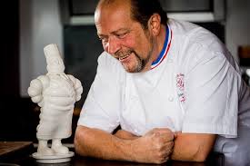 Les chambres sont équipées d'une climatisation et d'un minibar. Aude Fontjoncouse 11 Gilles Goujon 3 Etoiles Et Une Histoire