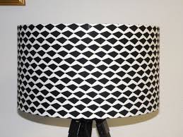 1 autre(s) vendeur(s) pour le produit. Abat Jour Pour Pied De Lampe Ou Suspension Motif Graphique Noir Et Blanc Luminaires Par Anne Claude C Luminaire Abat Jour Motifs Graphiques
