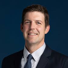 Erin Hoekstra's Instagram, Twitter & Facebook