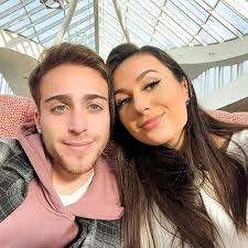 Wesley Bartholomew's Instagram, Twitter & Facebook