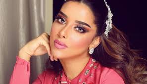 Make social videos in an instant: Ø§Ù„ÙÙ†Ø§Ù†Ø© Ø¨Ù„Ù‚ÙŠØ³ ÙØªØ­ÙŠ Ø¨Ù‚Ø§Ø¦Ù…Ø© Ø§Ù„Ø£ÙƒØ«Ø± ØªØ£Ø«ÙŠØ±Ø§ Ø¨ÙŠÙ† Ø§Ù„Ø´Ø¨Ø§Ø¨
