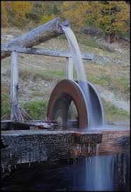 Waterwheel Energie Hydraulique Turbine A Eau Moulin A Eau