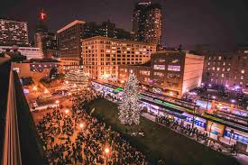 Paul's first light rail line, the metro green line, opens in june of 2014 and will travel from union depot in downtown st. Free Things To Do For Christmas In Minneapolis And St Paul
