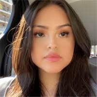 Andrea Baruch's Instagram, Twitter & Facebook