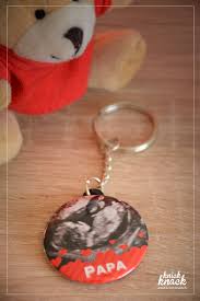 Porte Cle Realise Sur Mesure Avec Une Echgraphie Pour Une Jolie Surprise Au Papa Knick Knack Ce Sont Des Badges Des Ma Porte Cle Miroir De Poche Trombone