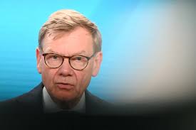 Ukrainegipfel in Washington, D. C.: Macron schlägt Genf für Treffen  zwischen Putin und Selenskyj vor