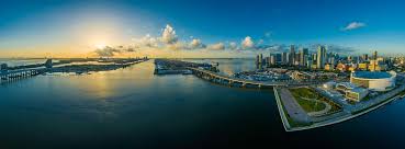 Die feuerwehr der stadt ist mit einem grossaufgebot vor ort. Porsche Design Tower In Miami Luxussegment