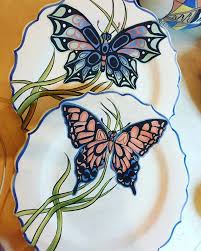 Dilek Soylen Cini Atolyesi Adli Kullanicinin Seramik Panosundaki Pin Painting Kelebekler Cicekli Desenler