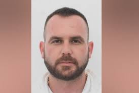 Doza kanabisi, grirëse dhe thikë, në pranga 27-vjeçari në Himarë