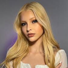 Valery Rodriguez's Amazon Page