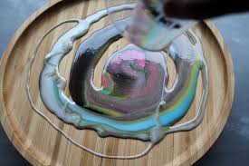 Marbled Resin Round Serving Tray Diy Diy Resin Art Diy Resin Crafts Diy Jewelry Tray
