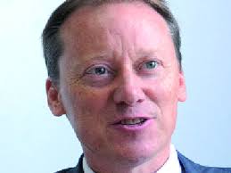 L'ambassadeur Martyn Keith Roper à “David Cameron a fait face à une  pression en Grande-Bretagne”