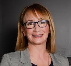 Lisa Staib's Instagram, Twitter & Facebook