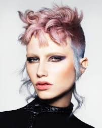 Coupe asymétrique pour chaqune! Laquelle choisir?