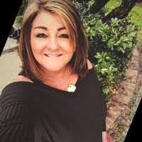 Lisa Cataldi's Instagram, Twitter & Facebook