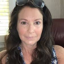 Tiffany Cloud's Instagram, Twitter & Facebook