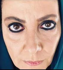 ليش الوحدة قبل ما تتزوج تتخيل انو حماتا رح تكون هيك 🤔🤔 صدقوني مو الكل هيك  ياووو وبعدين اللي تتخيل هيك خلي لا تنسى انو عندا أم و رح تصير حماية و