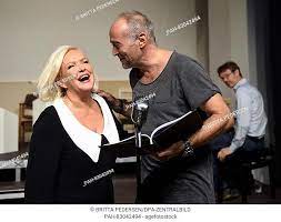 Musical actors Angelika Milster (l-r), director Holger Hauer and pianist  Ferdinand von Seebach stand..., Stock Photo, Picture And Rights Managed  Image. Pic. PAH-83042494 | agefotostock